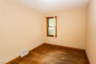 29933 Enid Rd, Wickliffe, OH 44092 - Photo 10