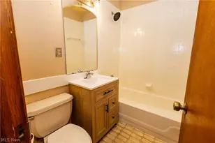 29933 Enid Rd, Wickliffe, OH 44092 - Photo 12