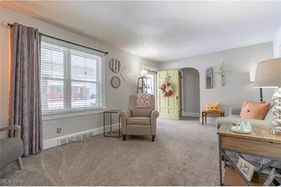 946 Bellflower Avenue SW, Canton, OH 44710 - Photo 12