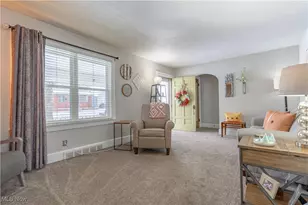 946 Bellflower Ave SW, Canton, OH 44710 - Photo 12