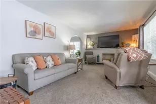 946 Bellflower Ave SW, Canton, OH 44710 - Photo 10