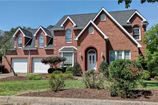 101 Lexington Dr, St Clairsville, OH 43950 - Photo 2