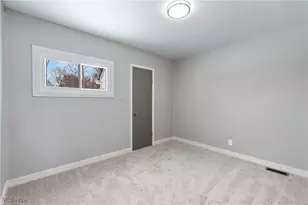 1121 41st St NW, Canton, OH 44709 - Photo 16