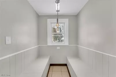 805 Woodland Avenue, Elyria, OH 44035 - Photo 10