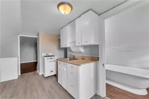 14614 Glendale Ave, Loveland, OH 44128 - Photo 8