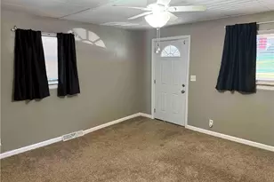 806 Howard St, Bridgeport, OH 43912 - Photo 6