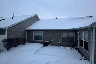 4165 Ledgewater Dr, Mogadore, OH 44260 - Photo 6