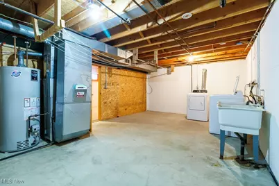 8562 Glenwood Avenue #2, Youngstown, OH 44512 - Photo 18