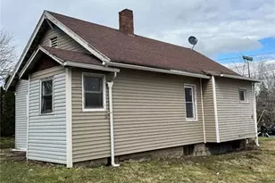 2428 Wydesteel Ave, Youngstown, OH 44505 - Photo 2