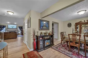 3961 Woodworth Dr, Lorain, OH 44053 - Photo 4