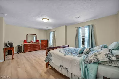 3961 Woodworth Drive, Lorain, OH 44053 - Photo 36