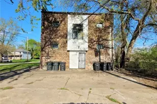 718 E 124th St, Loveland, OH 44108 - Photo 2