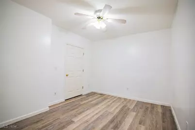 5123 Glenbrook Drive, Vienna, WV 26105 - Photo 32