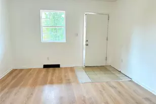 1441 Maryland Ave, Steubenville, OH 43952 - Photo 2