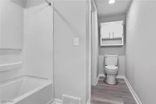 562 Tallmadge Rd, Cuyahoga Falls, OH 44221 - Photo 26