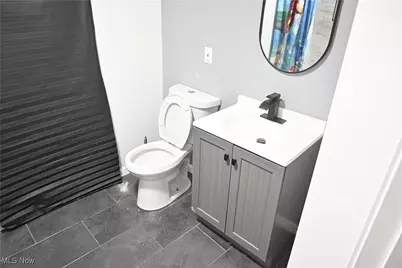 130 Traymore Boulevard, Eastlake, OH 44095 - Photo 6