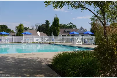 10290 Honeysuckle Lane, Grandview Heights, OH 44147 - Photo 32