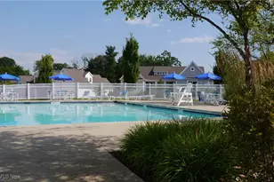 10290 Honeysuckle Ln, Grandview Heights, OH 44147 - Photo 32