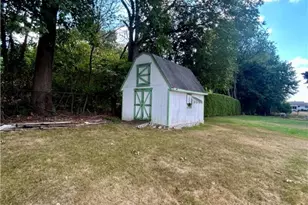 43 S Van Buren Ave, Barberton, OH 44203 - Photo 40