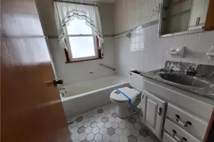 18870 Monterey Ave, Euclid, OH 44119 - Photo 12