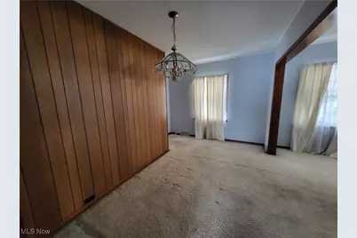 18870 Monterey Avenue, Euclid, OH 44119 - Photo 8