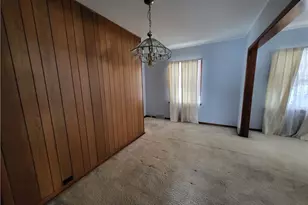 18870 Monterey Ave, Euclid, OH 44119 - Photo 8