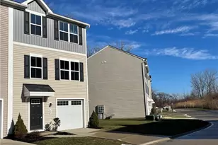 748 Pine Spring Dr, Painesville Twp, OH 44077 - Photo 2