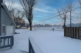 3212 Foxmoor St NE, Hartville, OH 44632 - Photo 6