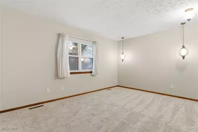 3212 Foxmoor Street NE, Hartville, OH 44632 - Photo 20