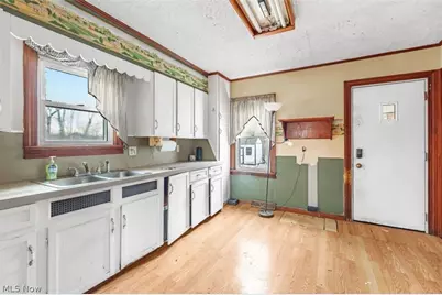 1190 Swartz Road, Akron, OH 44306 - Photo 6