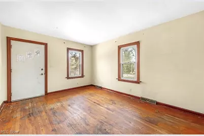 1190 Swartz Road, Akron, OH 44306 - Photo 2