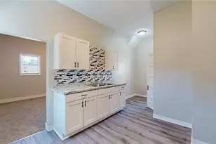 3411 W 49th St, Loveland, OH 44102 - Photo 4