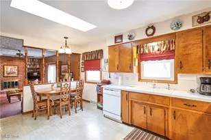2220 Ritz Manor Dr, Uniontown, OH 44685 - Photo 6