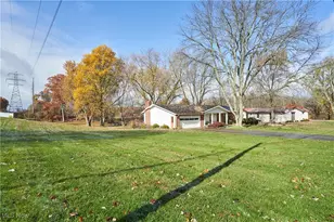 2220 Ritz Manor Dr, Uniontown, OH 44685 - Photo 22