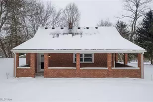 2978 Long Rd, Uniontown, OH 44685 - Photo 2