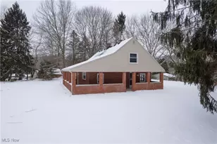 2978 Long Rd, Uniontown, OH 44685 - Photo 6