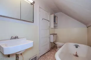 16627 Chatfield Ave, Loveland, OH 44111 - Photo 32