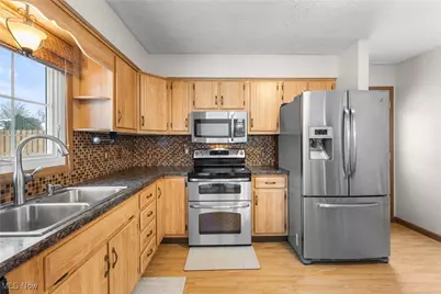 6619 Rosedale Drive, Amherst, OH 44001 - Photo 10