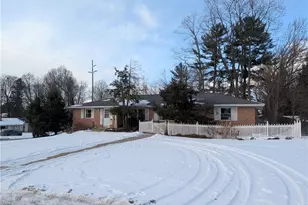 988 Kentland Dr, Mansfield, OH 44906 - Photo 2