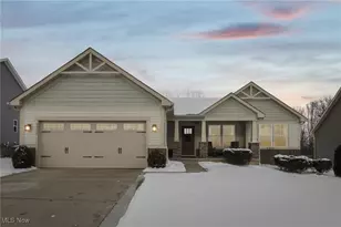 1951 E Woodland Dr, Akron, OH 44313 - Photo 2