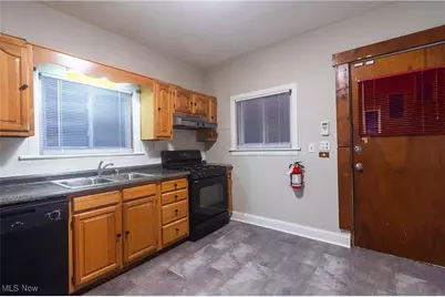 2245 E 87th Street, Loveland, OH 44106 - Photo 8