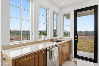 10311 Hunting Hills Avenue NE, Hartville, OH 44632 - Photo 10