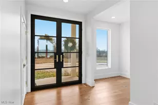 10311 Hunting Hills Ave NE, Hartville, OH 44632 - Photo 2