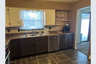 815 Crestview Drive, East Liverpool, OH 43920 - Photo 4