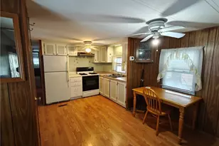 8223 Russell Ln, Loveland, OH 44144 - Photo 2