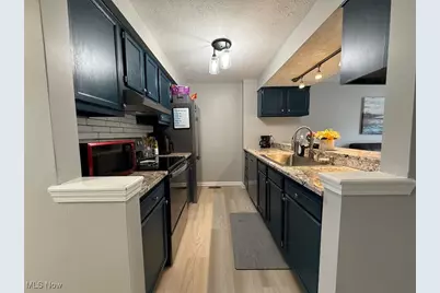 915 Sturbridge Drive, Medina, OH 44256 - Photo 8