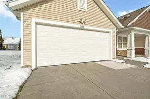 3065 Bordeaux Dr, Akron, OH 44312 - Photo 24