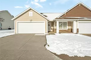 3065 Bordeaux Dr, Akron, OH 44312 - Photo 2