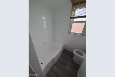 17460 Chagrin Boulevard, Huber Heights, OH 44120 - Photo 6