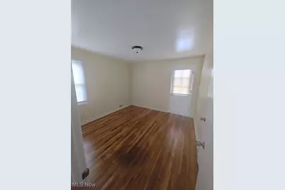 17460 Chagrin Boulevard, Huber Heights, OH 44120 - Photo 4